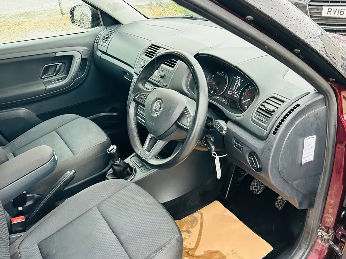2012-skoda-fabia-12-elegance-tsi-105bhp-estate-1197cc-big-1