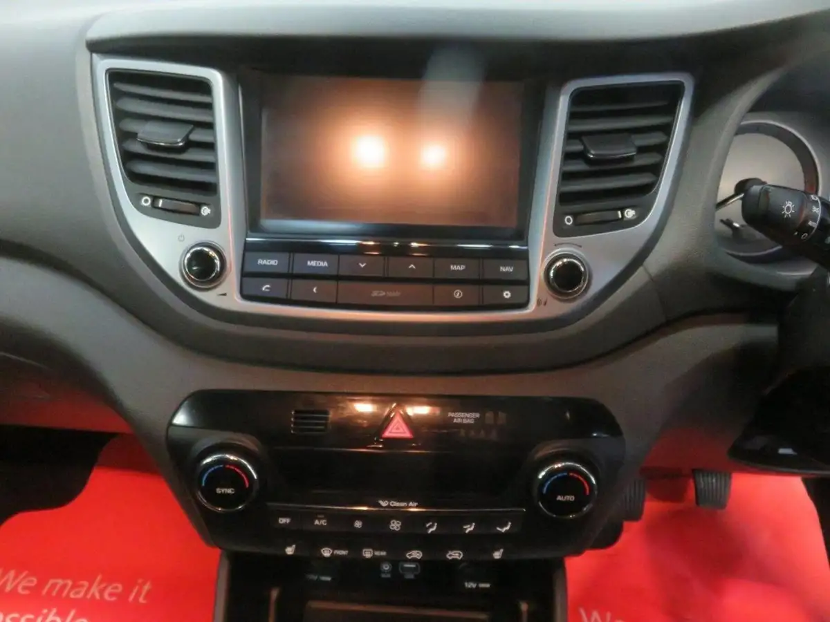 2016-hyundai-tucson-17crdi-blue-drive-premium-116ps-big-27