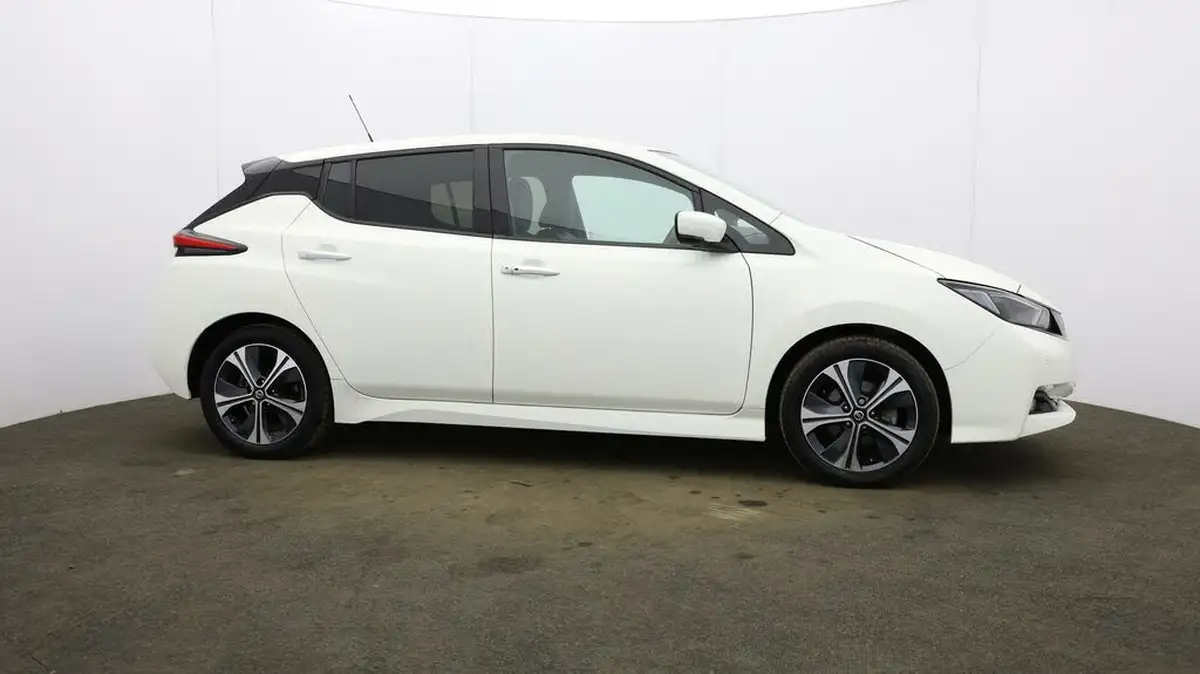 2021-nissan-leaf-e-n-connecta-big-43