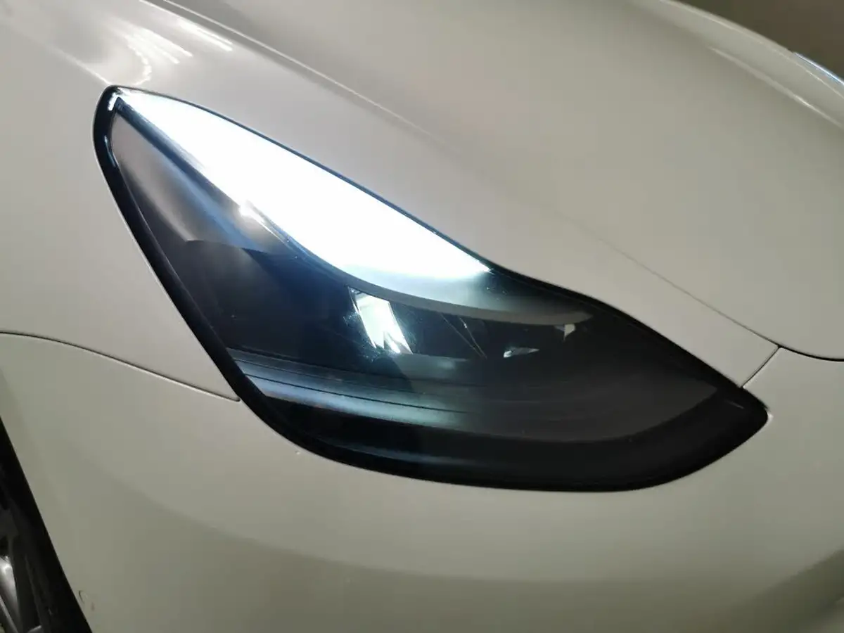 2022-tesla-model-3-e-long-range-big-22