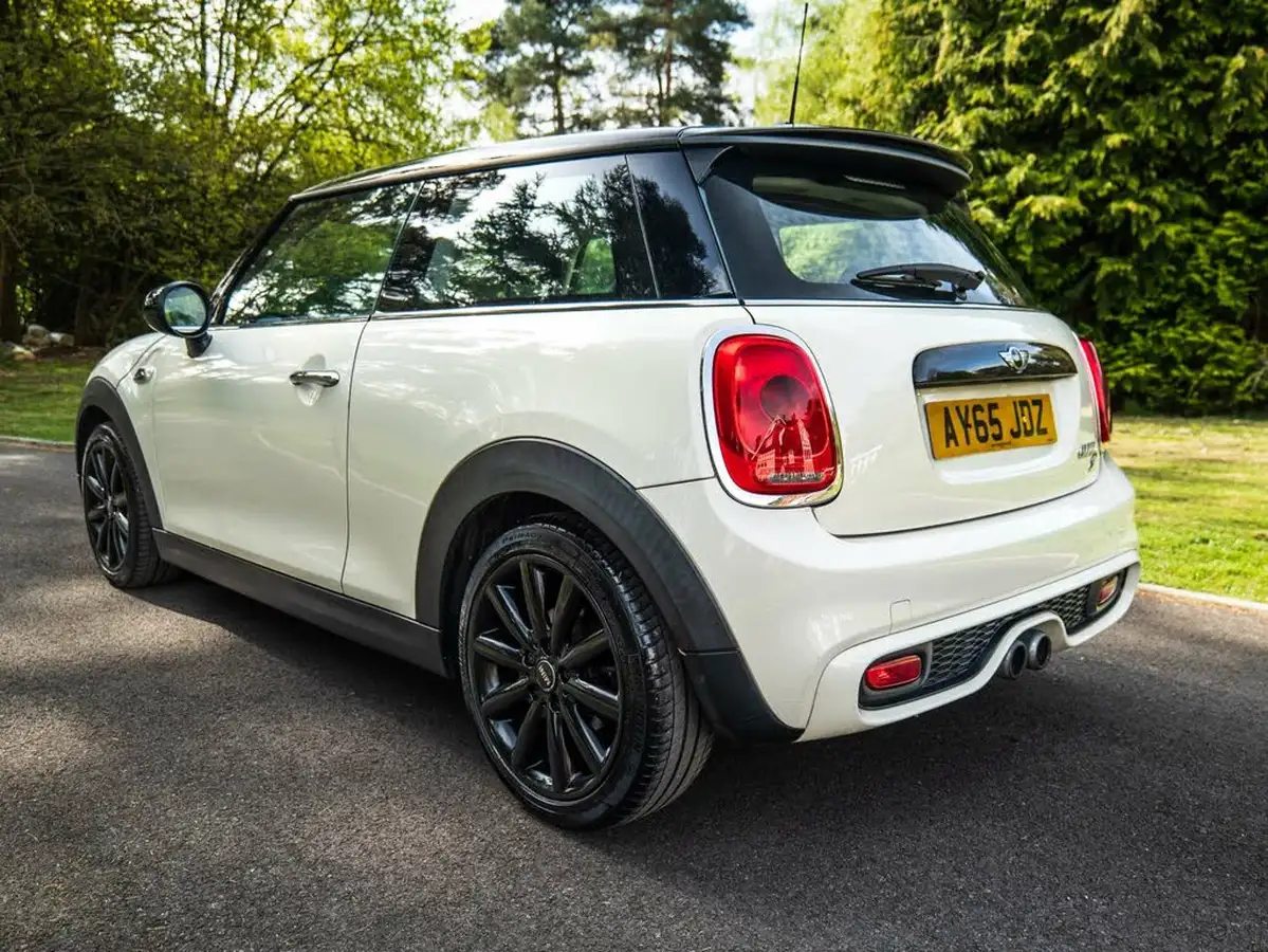 2015-mini-cooper-20td-cooper-sd-170bhp-chili-ss-hatchback-3d-sport-auto-big-24