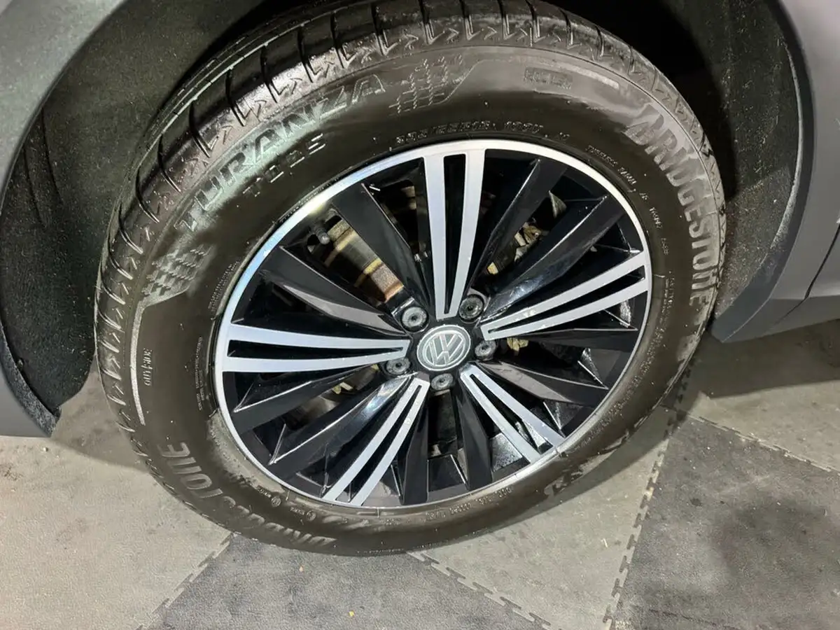 2017-volkswagen-tiguan-20tdi-se-navigation-150ps-ss-dsg-big-18