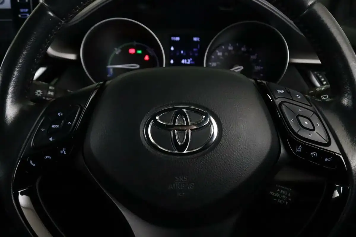 2021-toyota-c-hr-18-vvt-i-icon-big-14