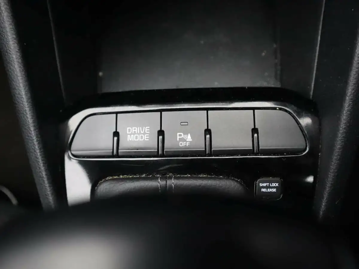 2022-kia-stonic-10-t-gdi-2-dct-big-17