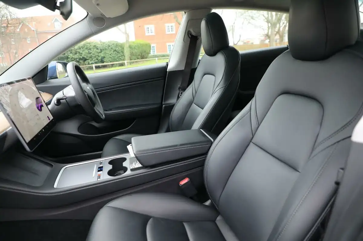 2020-tesla-model-3-e-long-range-big-13
