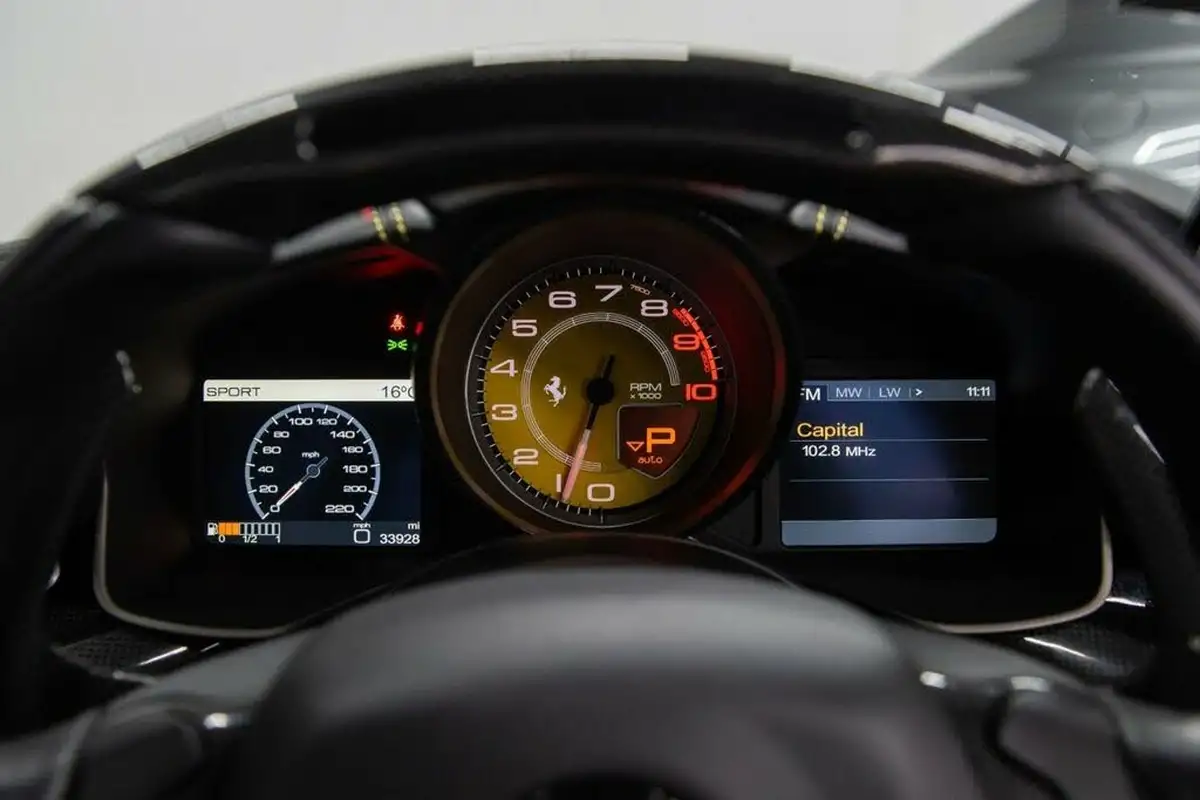 2013-ferrari-f12berlinetta-62-big-40