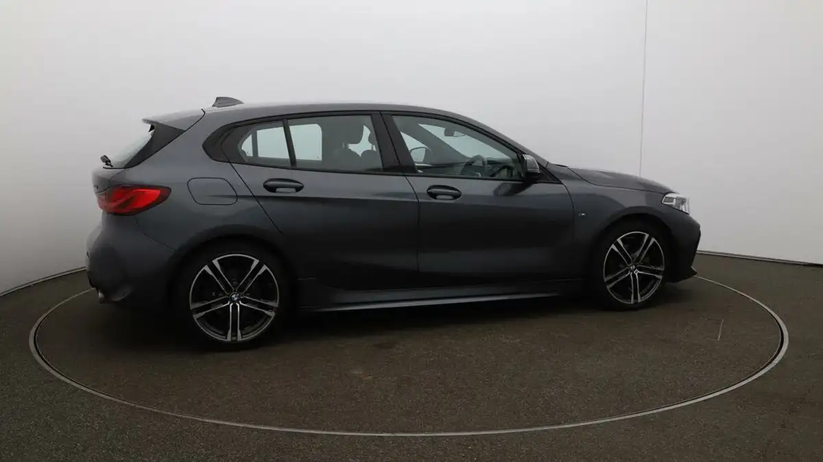 2020-bmw-1-series-20td-118d-m-sport-big-44