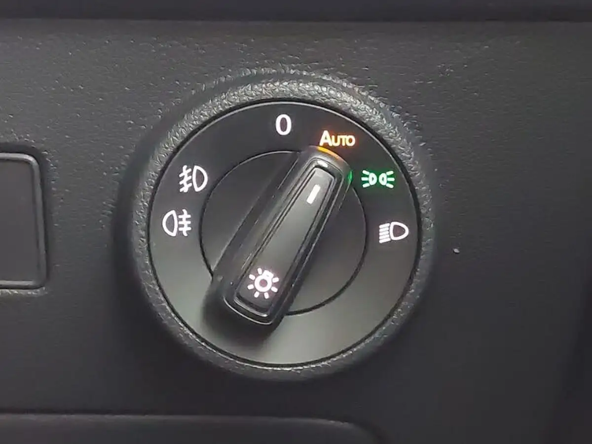 2024-seat-ateca-15-ecotsi-xperience-dsg-big-18