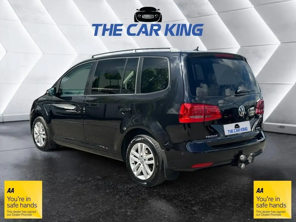 2013-volkswagen-touran-20td-se-big-3