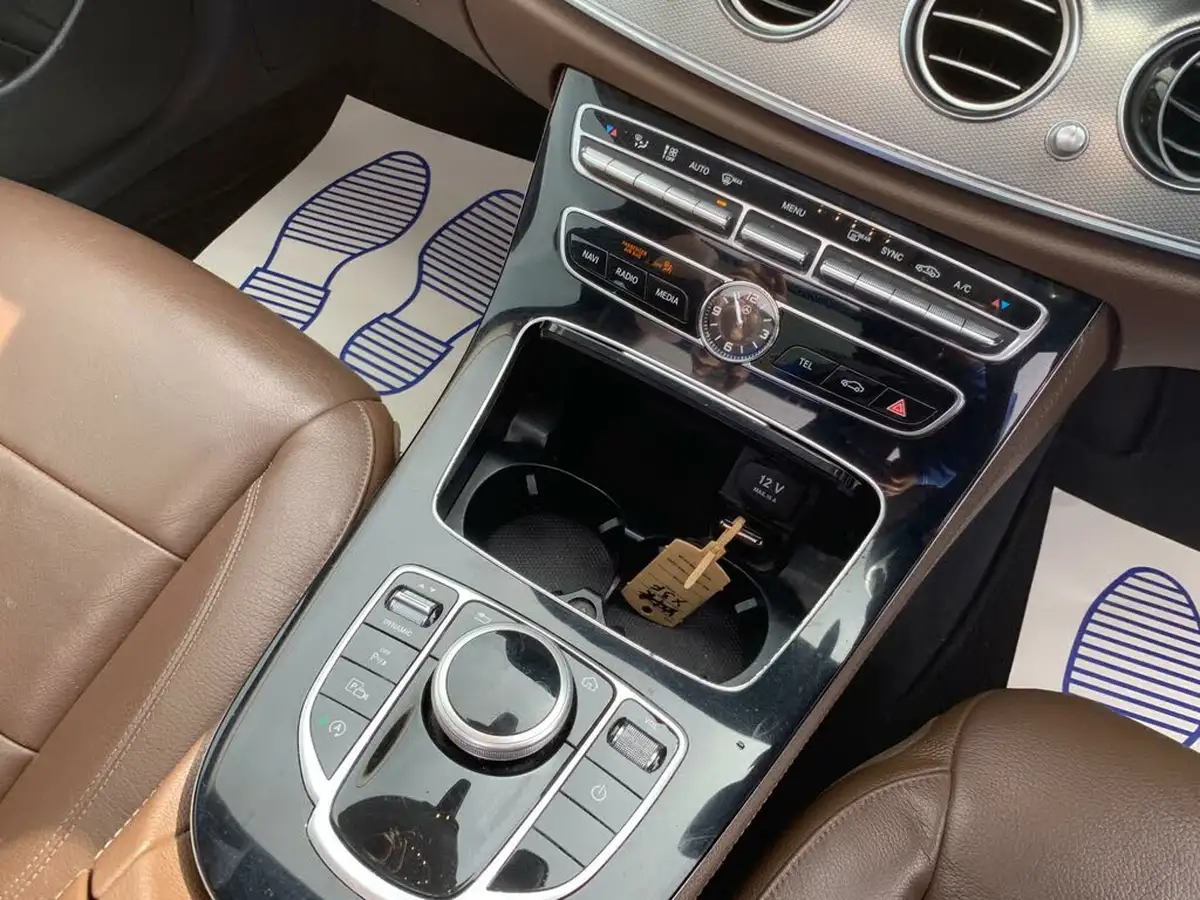 2018-mercedes-benz-e-class-20d-e220d-se-premiumss-saloon-4d-big-18