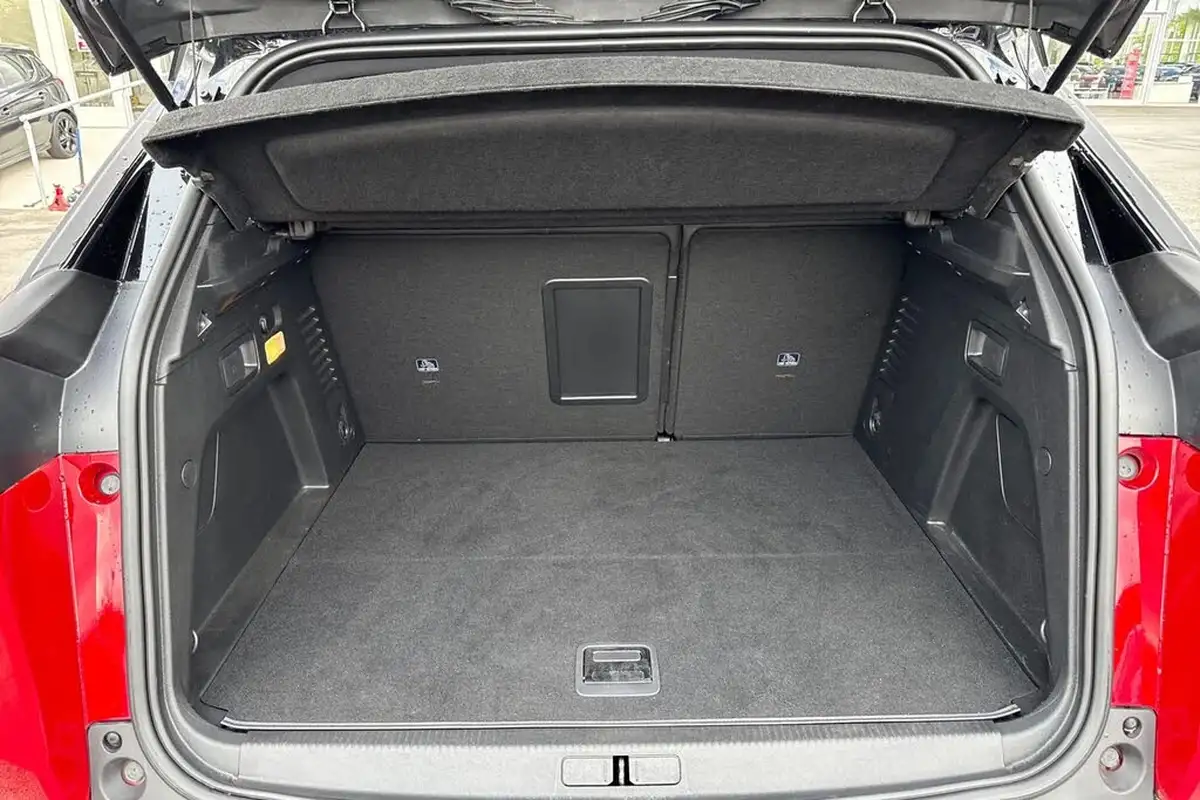 2022-peugeot-3008-suv-16-puretech-gt-225bhp-hybrid-e-eat8-big-6