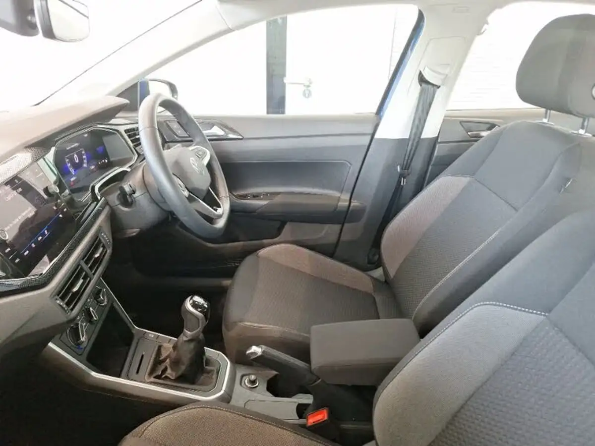 2023-volkswagen-polo-10-life-big-4