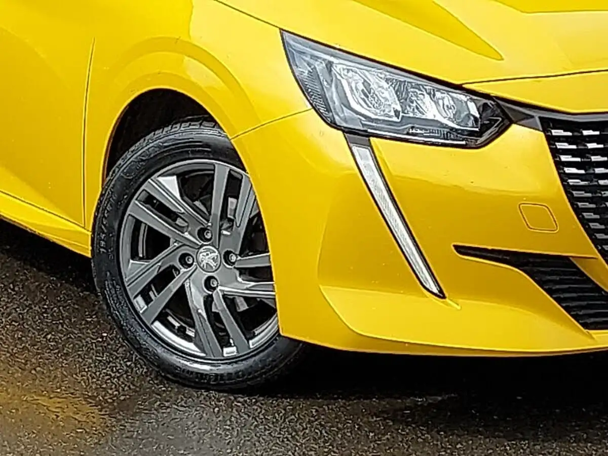 2022-peugeot-208-12-puretech-active-premium-75bhp-big-8