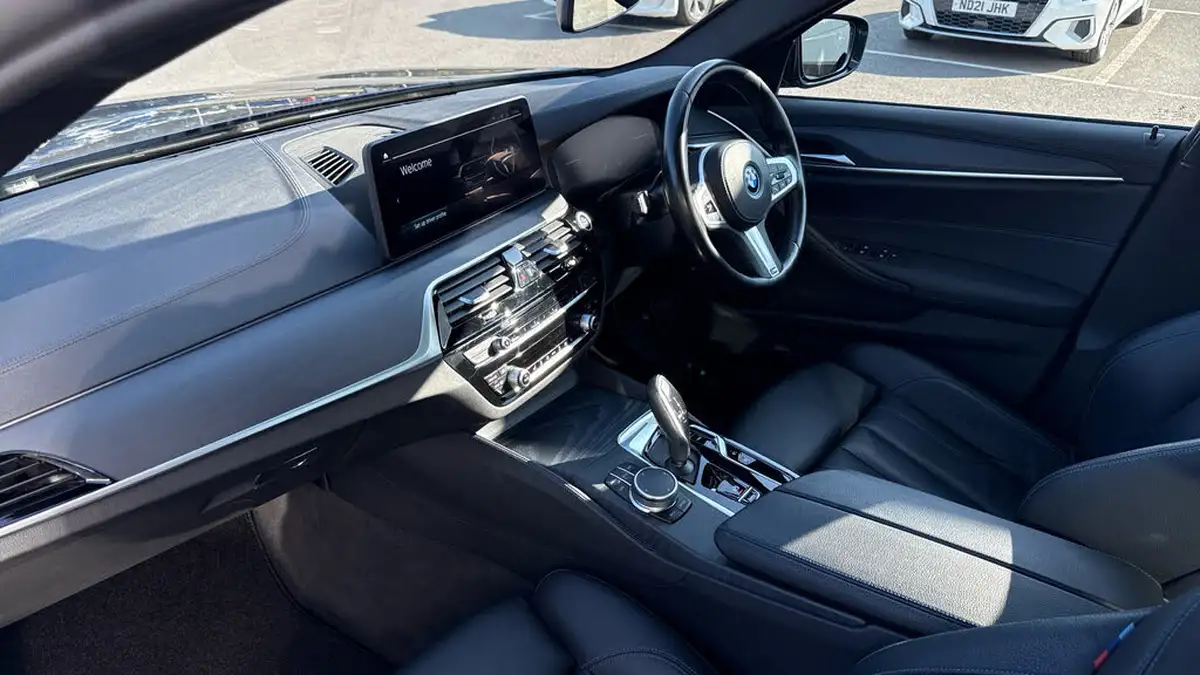 2022-bmw-5-series-20-530e-m-sport-saloon-4d-big-1