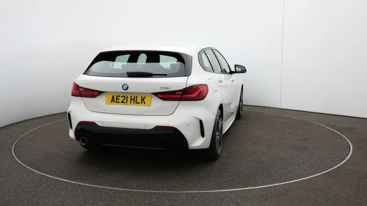 2021-bmw-1-series-15-118i-m-sport-lcp-big-48