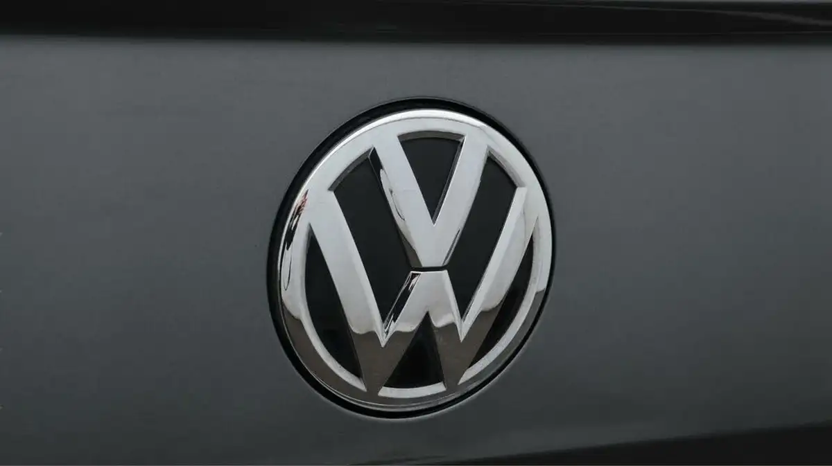 2019-volkswagen-t-roc-15-tsi-design-dsg-big-20