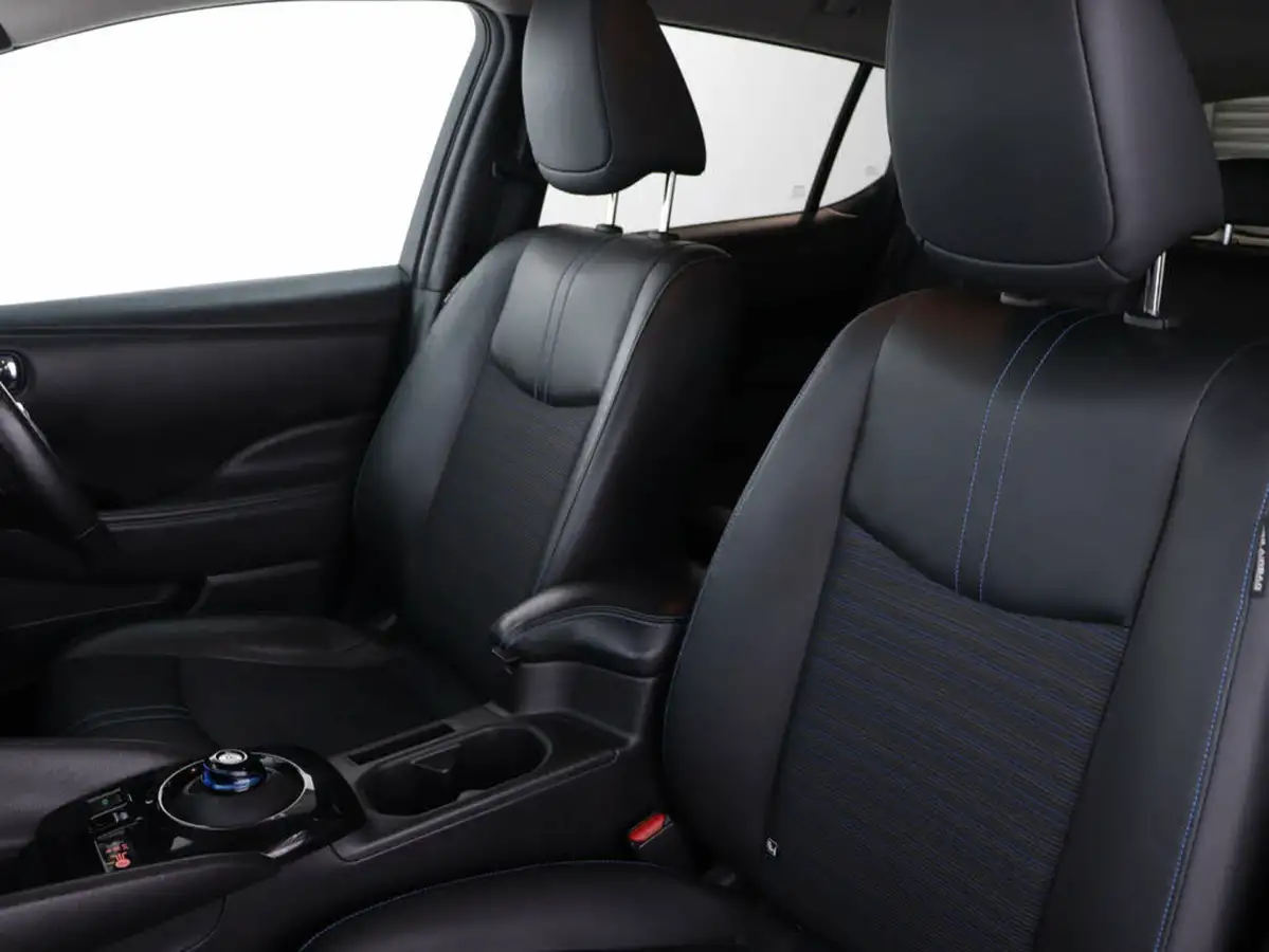 2019-nissan-leaf-e-n-connecta-big-32