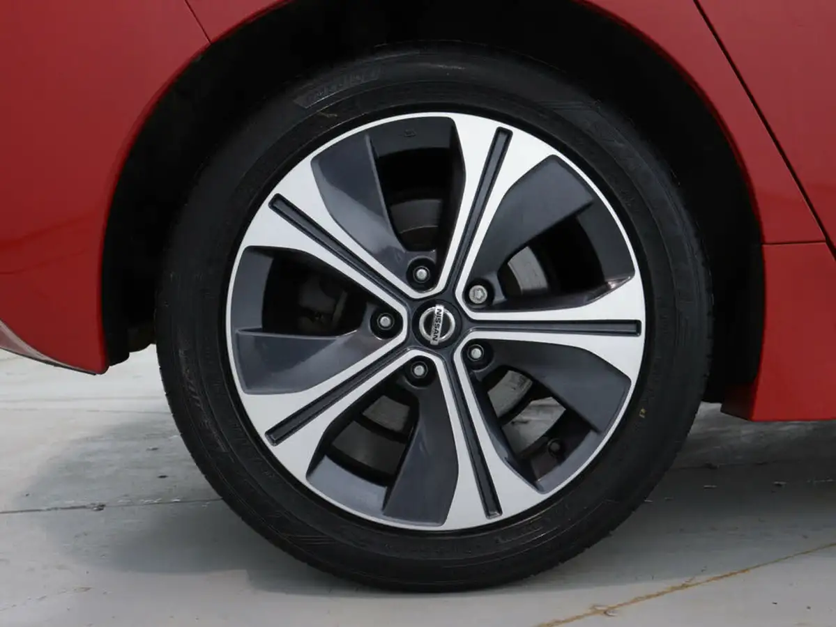 2019-nissan-leaf-e-n-connecta-big-8