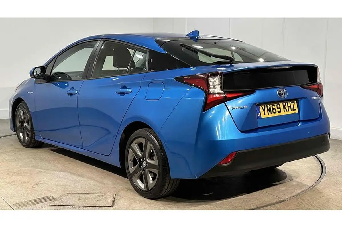 2020-toyota-prius-18-vvt-i-excel-cvt-big-7