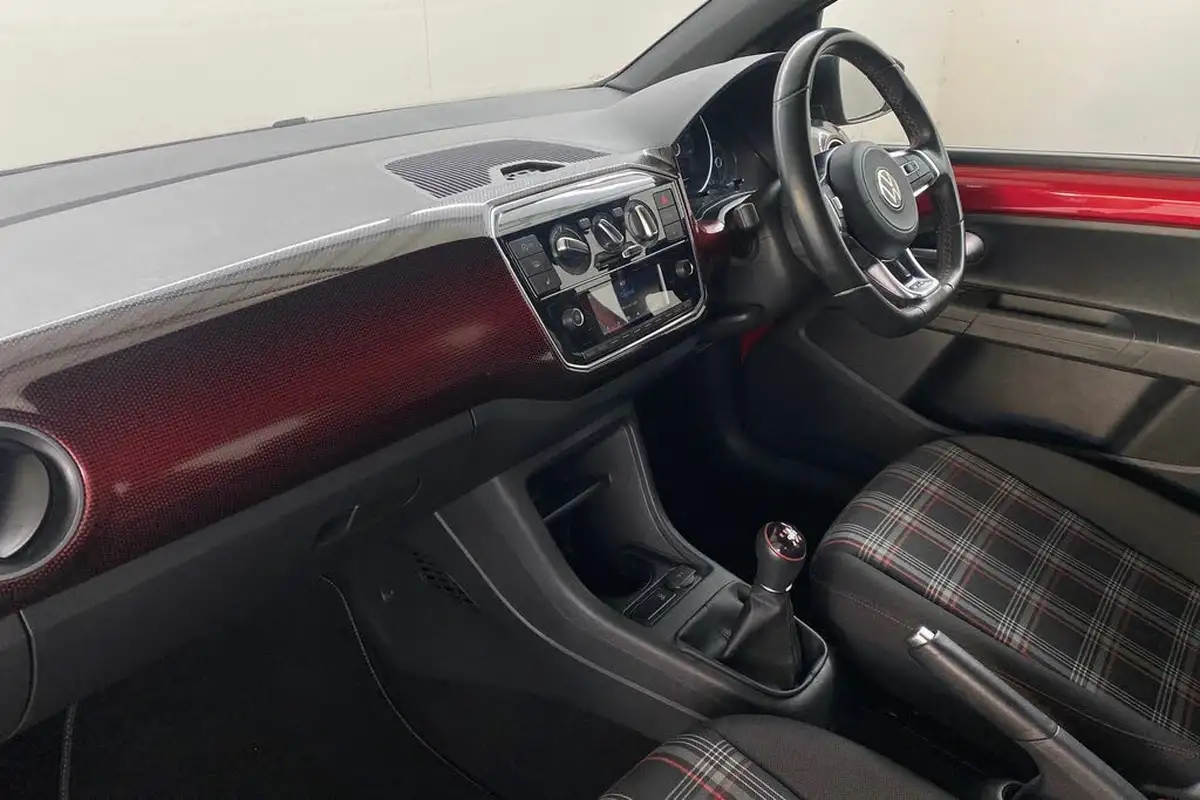 2021-volkswagen-up-10-gti-5d-big-11