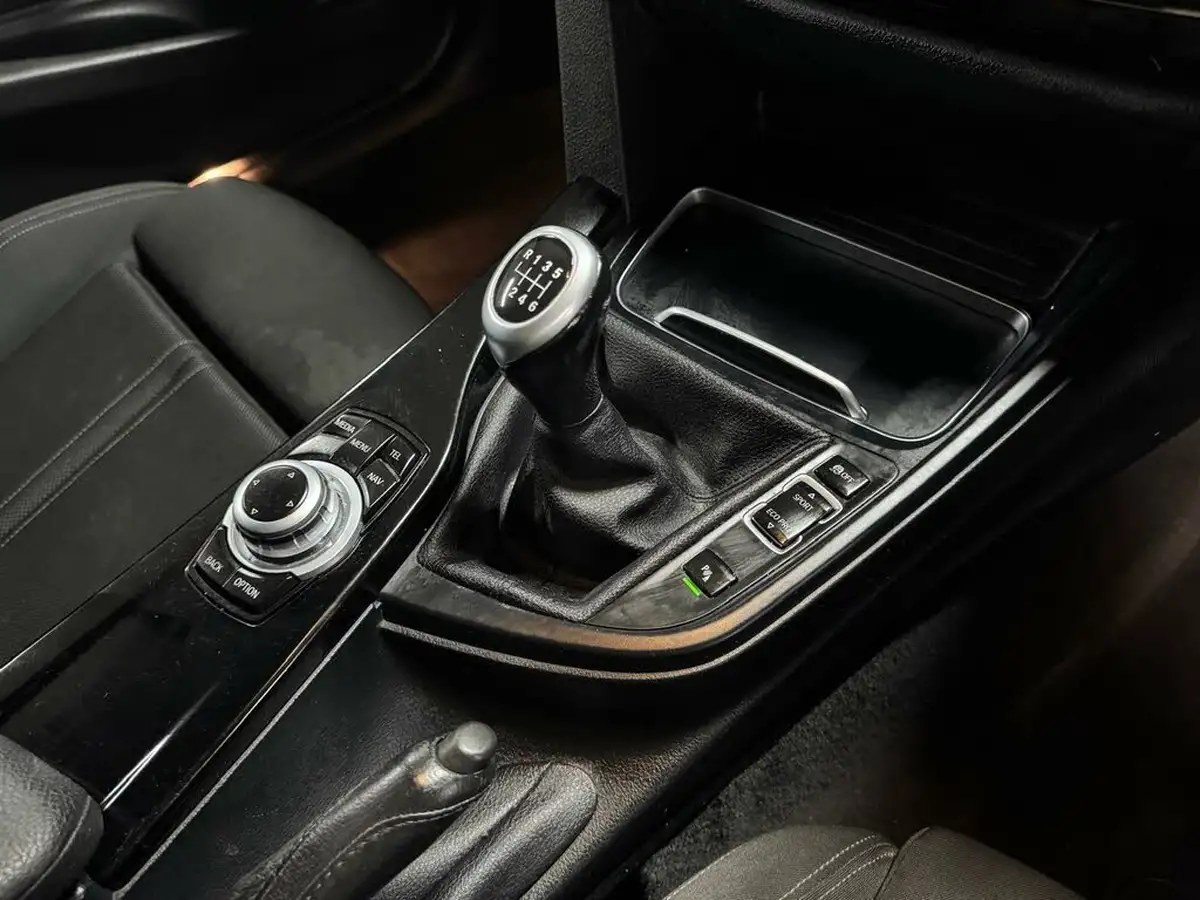2018-bmw-3-series-20td-320d-xdrive-sport-touring-5d-big-47