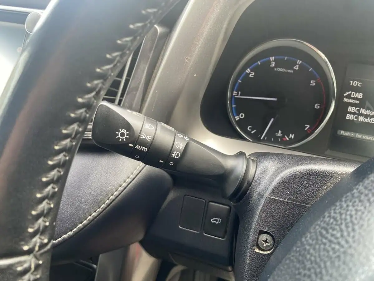 2017-toyota-rav4-20d-4d-excel-tss-navi-big-51