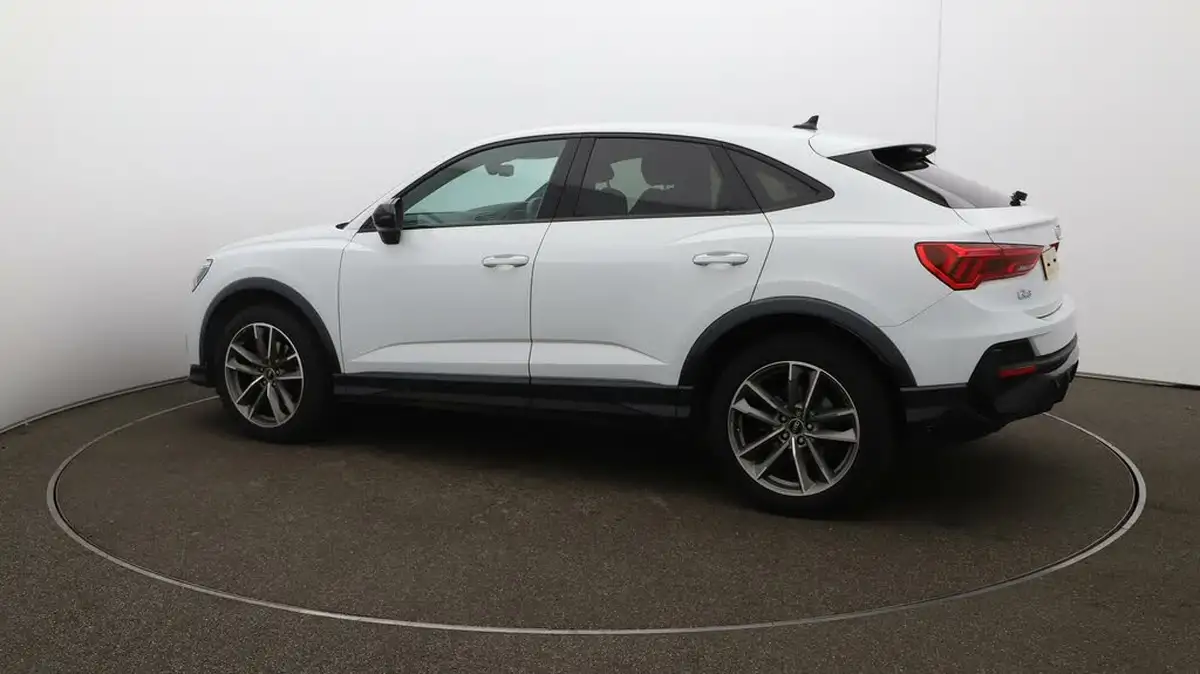 2022-audi-q3-15-35-tfsi-black-edition-cod-sportback-s-tronic-big-39