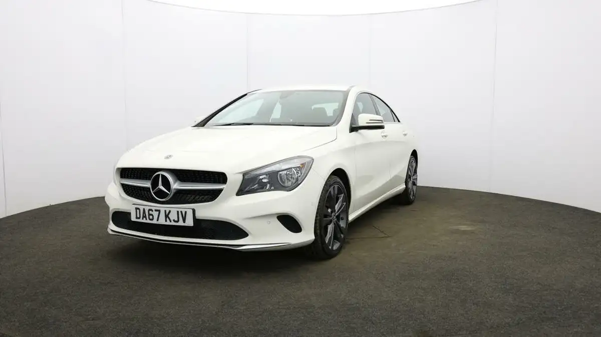 2017-mercedes-benz-cla-16-cla-180-sport-coupe-4d-big-30