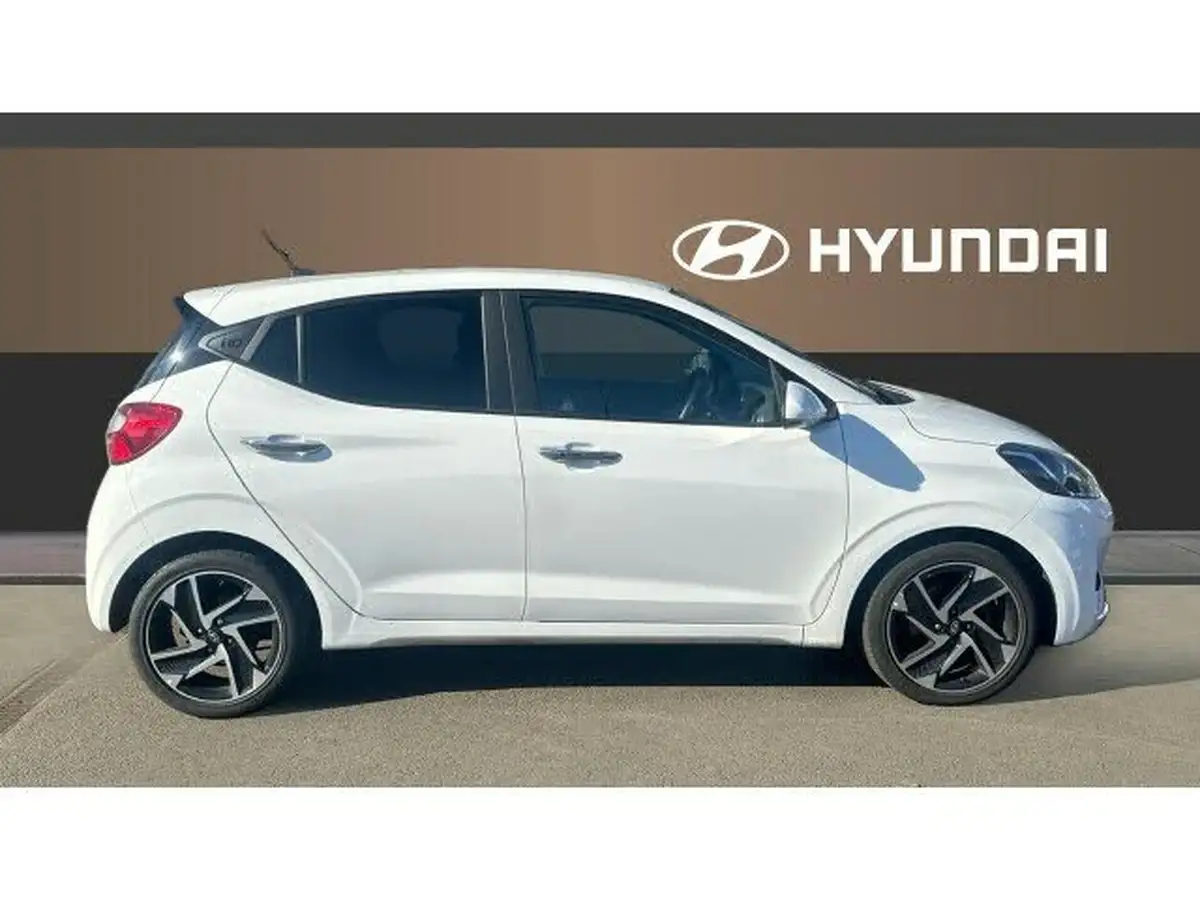 2023-hyundai-i10-12-premium-big-4