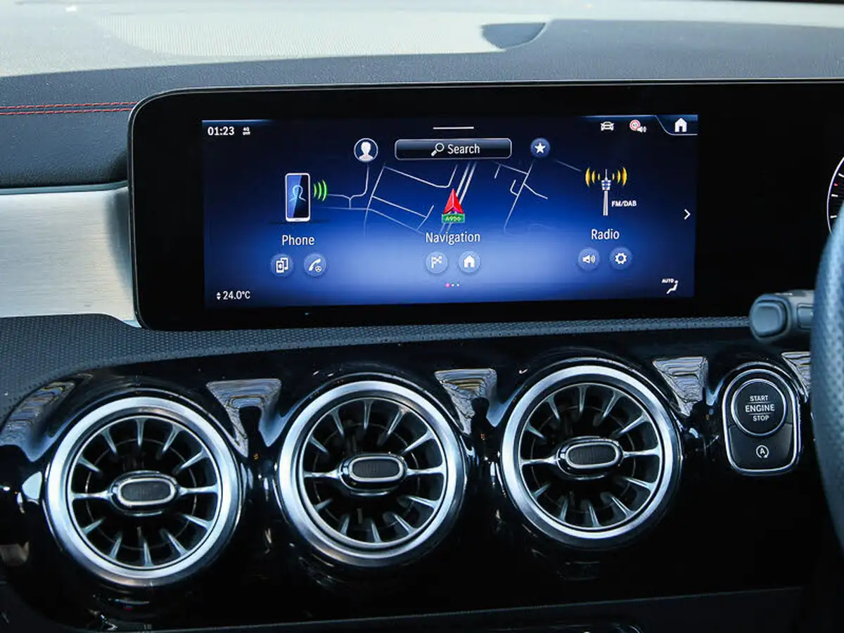 2024-mercedes-benz-cla-13-cla-180-amg-line-executive-shooting-brake-5d-big-14