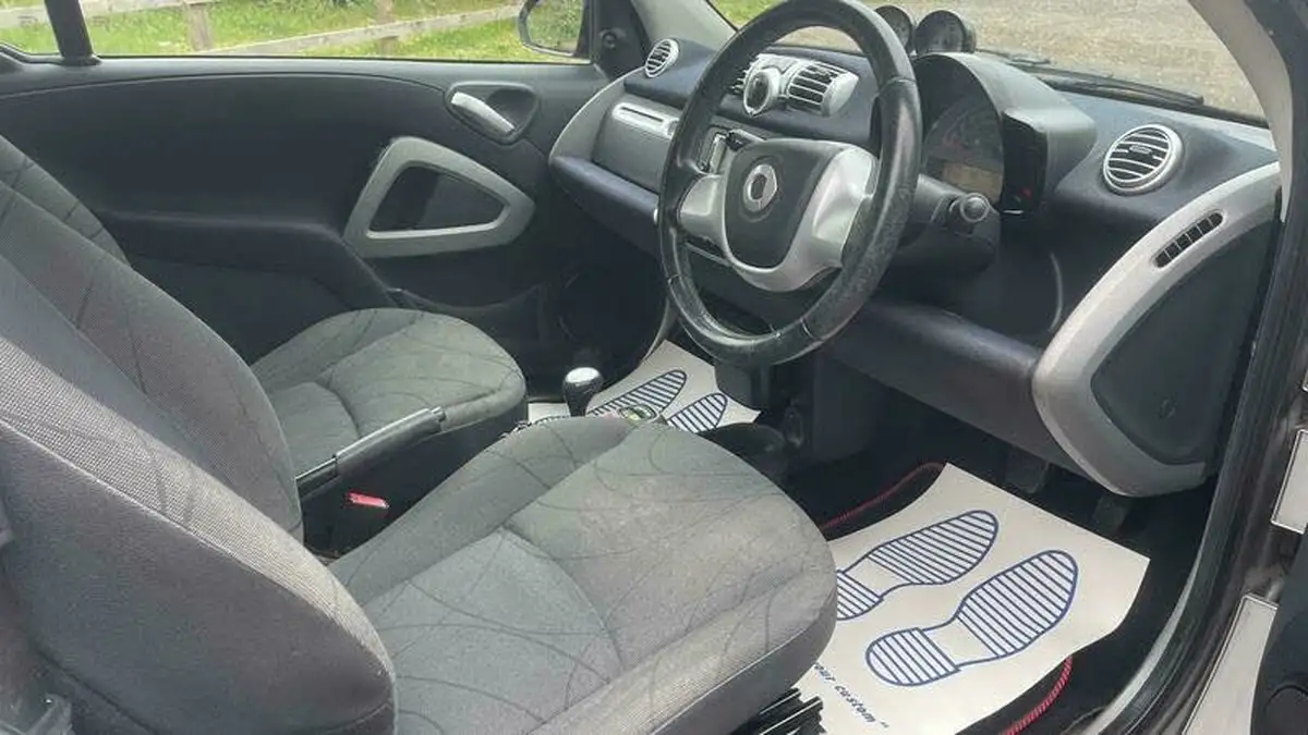 2012-smart-fortwo-10-passion-71bhp-cabriolet-softouch-big-11