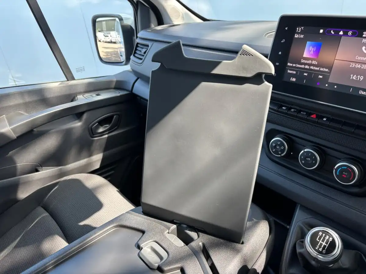 2024-renault-trafic-20dci-ll30-130-advance-panel-big-27