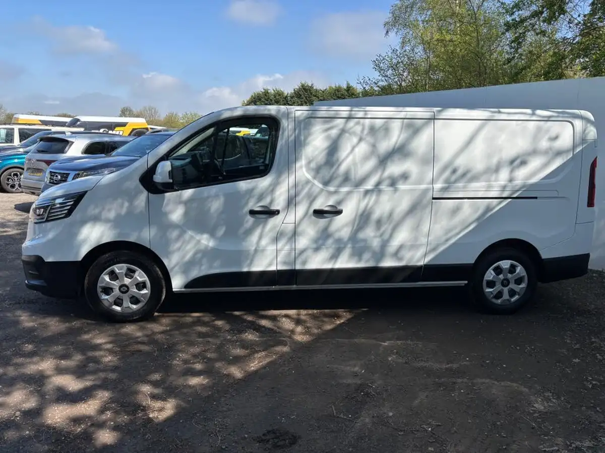2024-renault-trafic-20dci-ll30-130-advance-panel-big-3