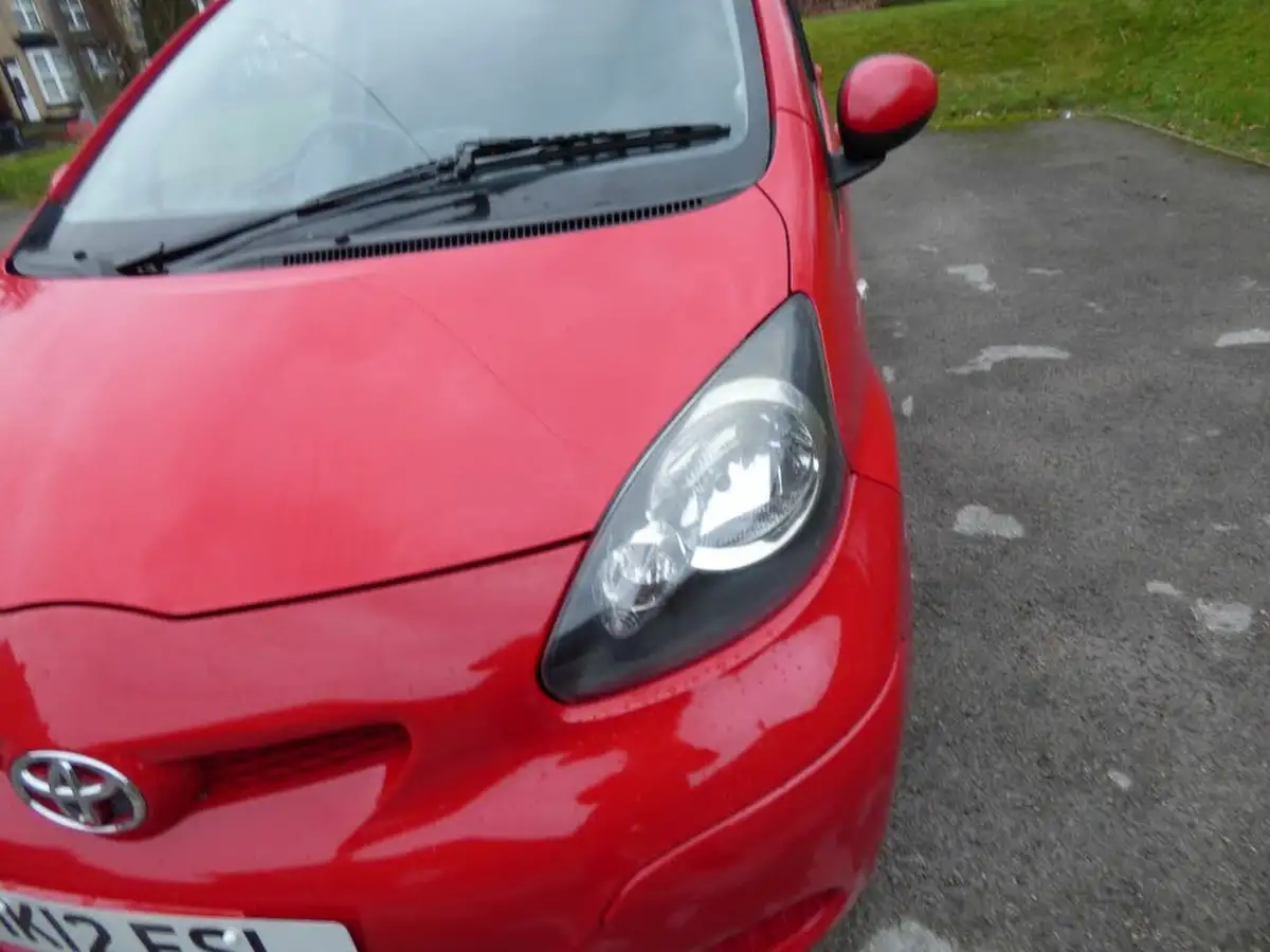 2012-toyota-aygo-10-aygo-go-5d-big-6