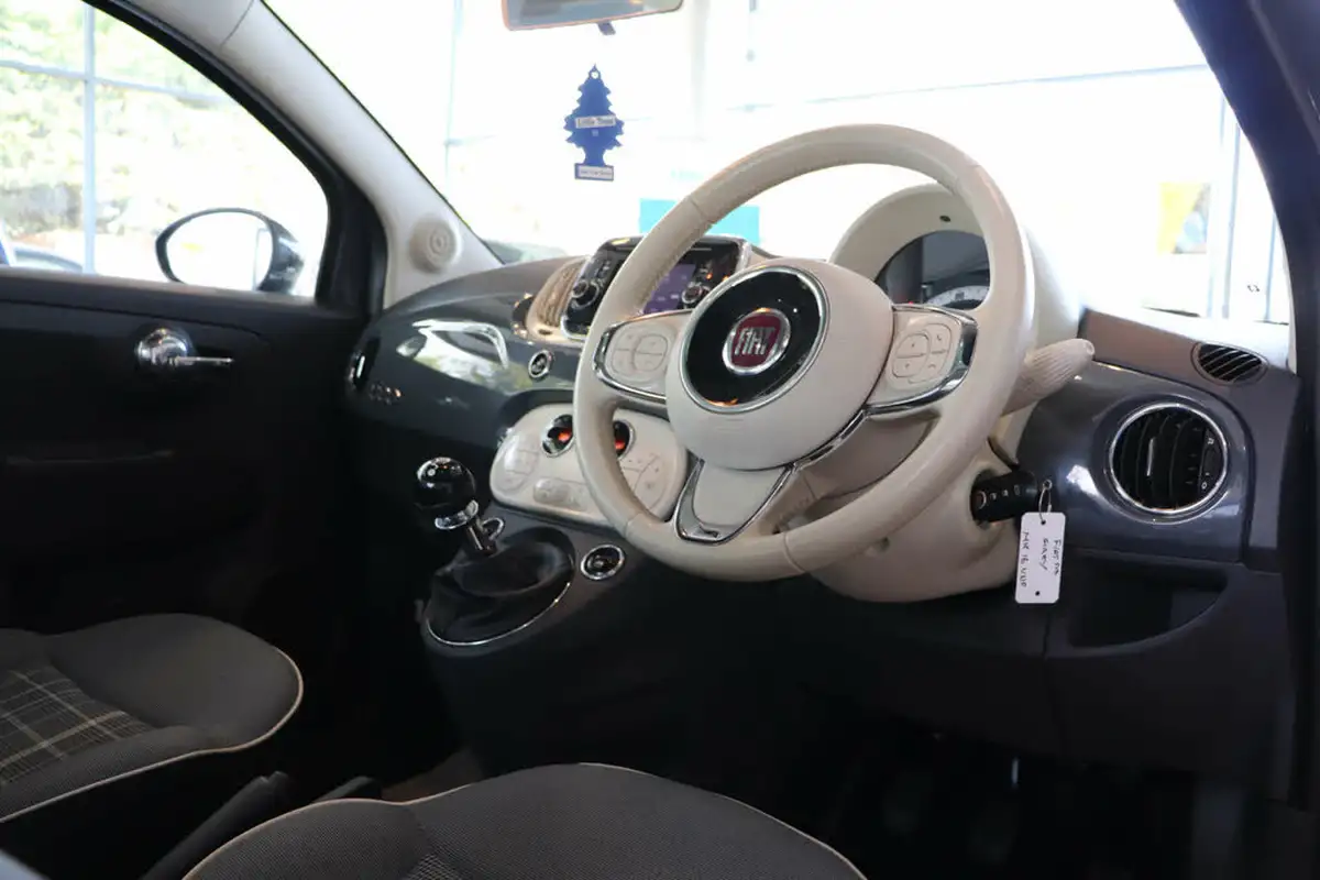 2016-fiat-500-12-lounge-big-18