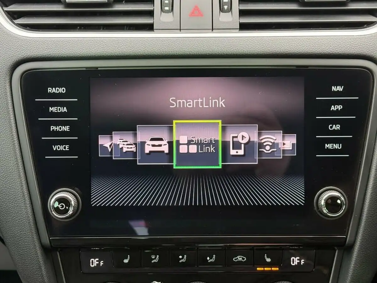 2019-skoda-octavia-15-tsi-se-l-hatchback-dsg-big-18