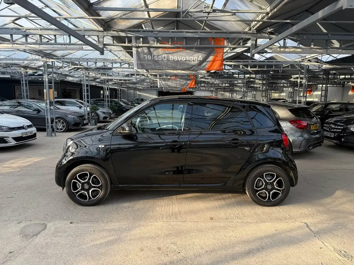 2015-smart-forfour-09-prime-premiumss-big-12