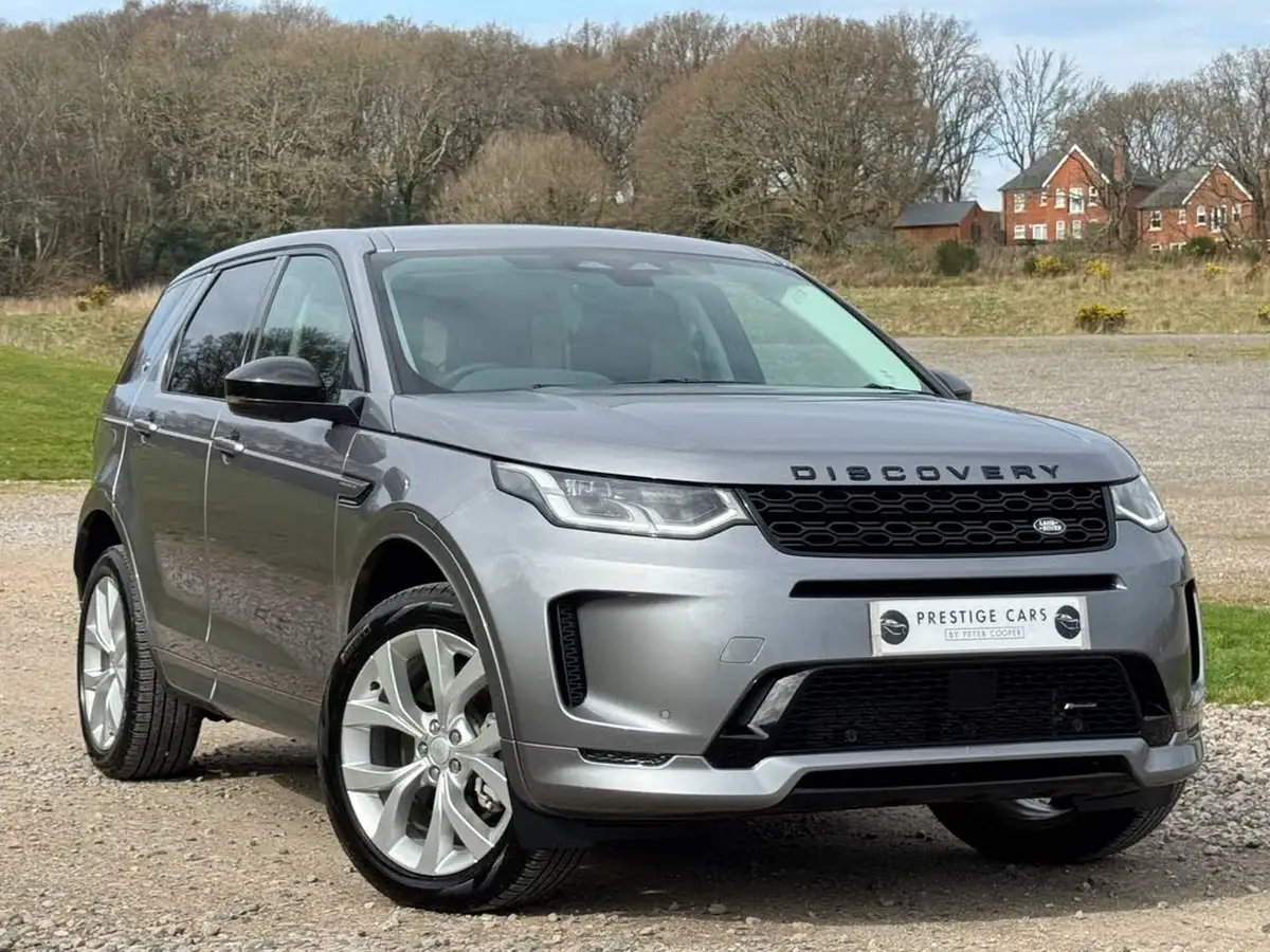 2022-land-rover-discovery-sport-15-p300e-r-dynamic-se-big-0