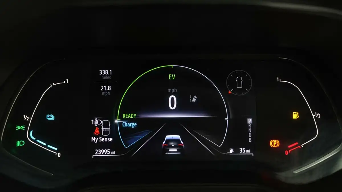 2022-renault-clio-16-s-edition-big-9