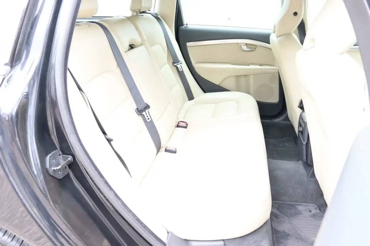 2011-volvo-v70-24td-d5-se-lux-202bhp-geartronic-big-16