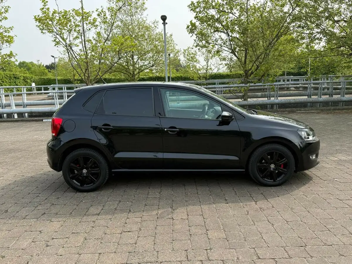 2012-volkswagen-polo-14-match-5d-dsg-big-5