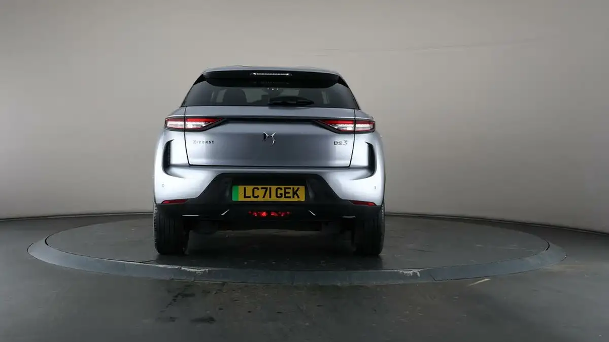 2021-ds-ds-3-crossback-e-tense-prestige-big-27