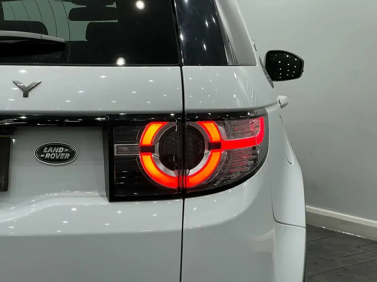 2019-land-rover-discovery-sport-20td4-landmark-big-18