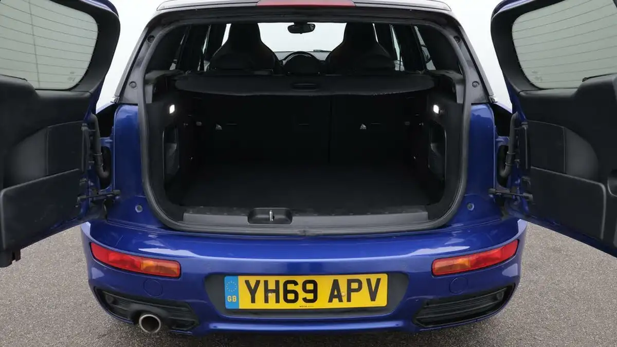 2019-mini-clubman-20td-cooper-d-sport-big-17