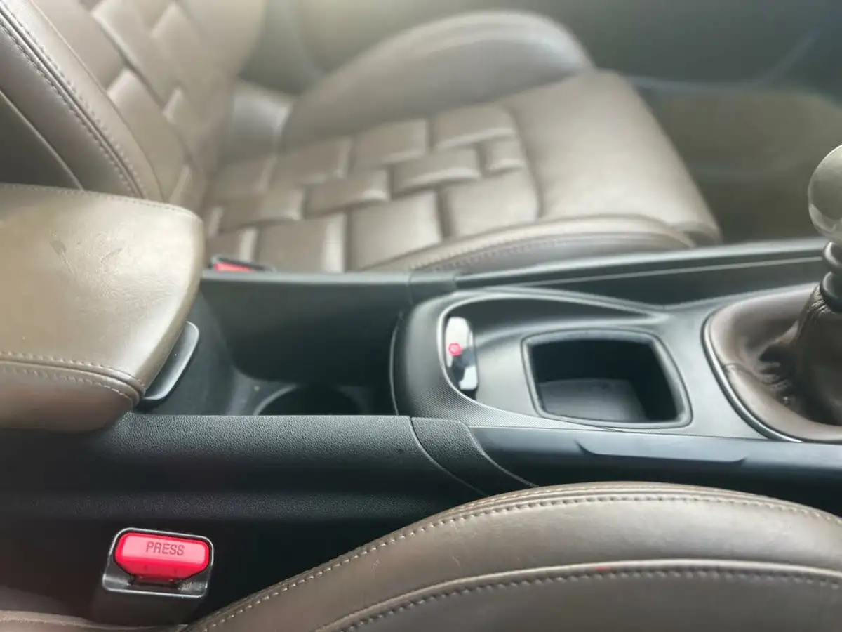 2012-citroen-ds4-16-dsport-big-20