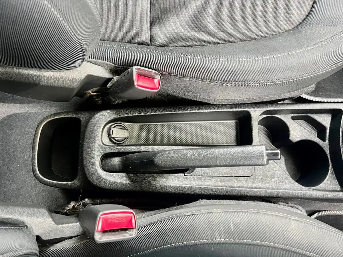 2018-hyundai-i10-10-se-67ps-big-51