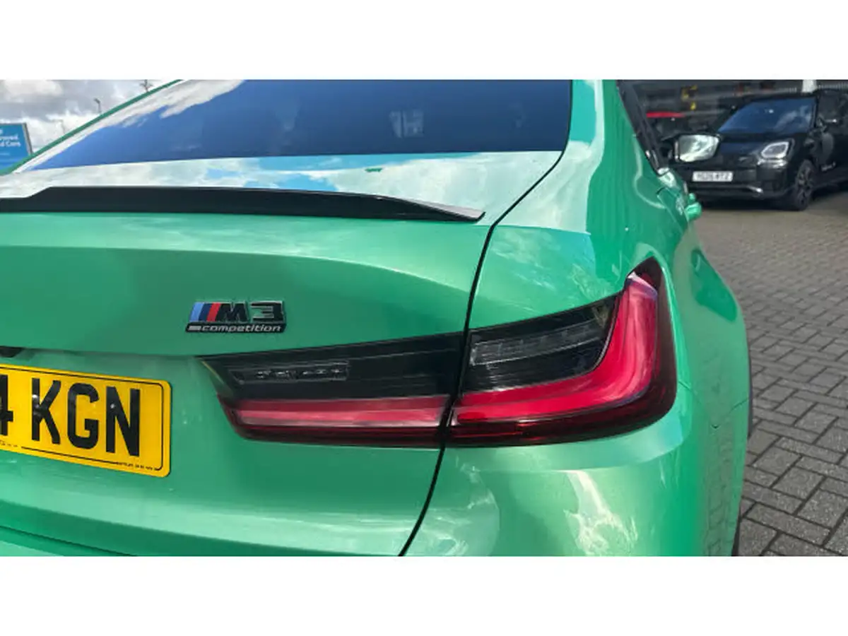 2024-bmw-3-series-30-m3-competition-m-saloon-4d-big-21