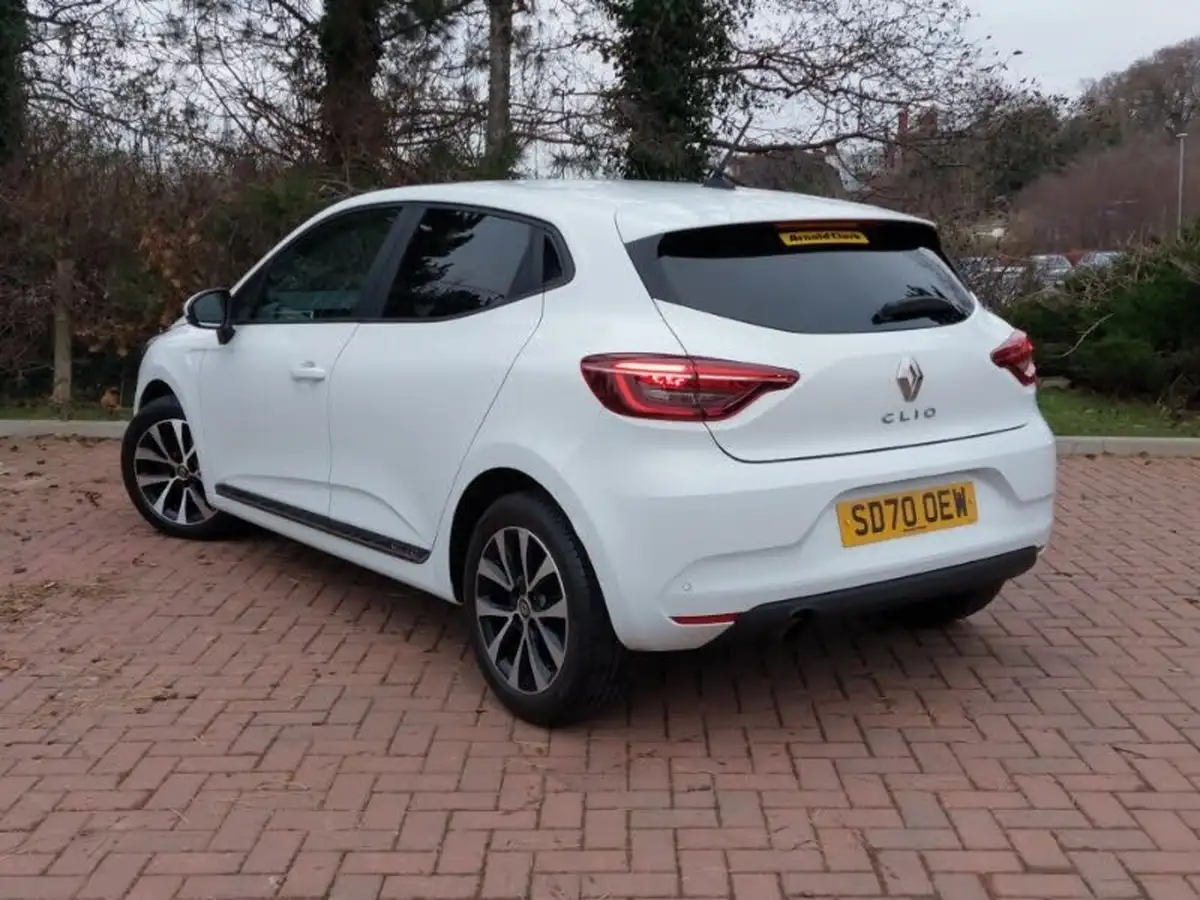 2020-renault-clio-10-sce-iconic-75bhp-big-1