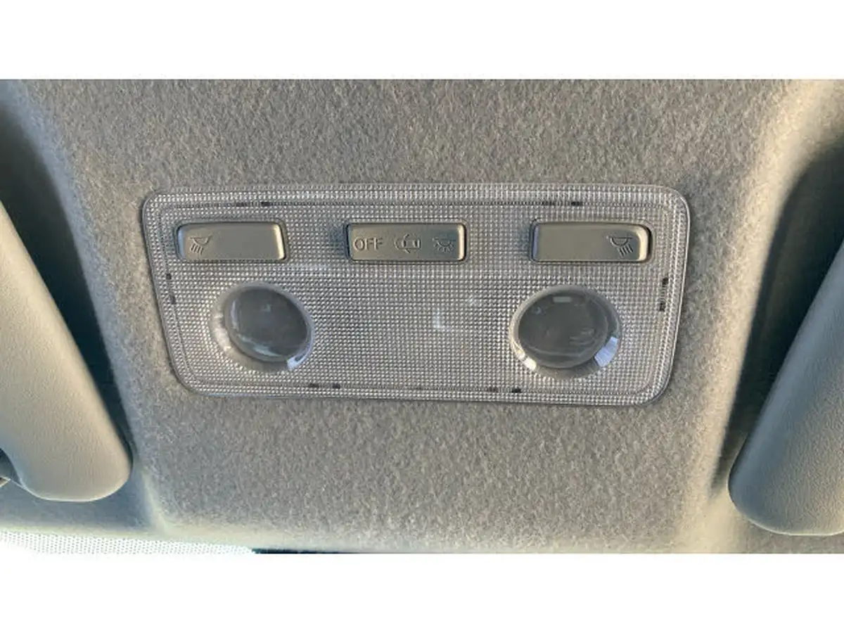 2016-toyota-yaris-133-icon-vvt-i-tss-5d-big-33