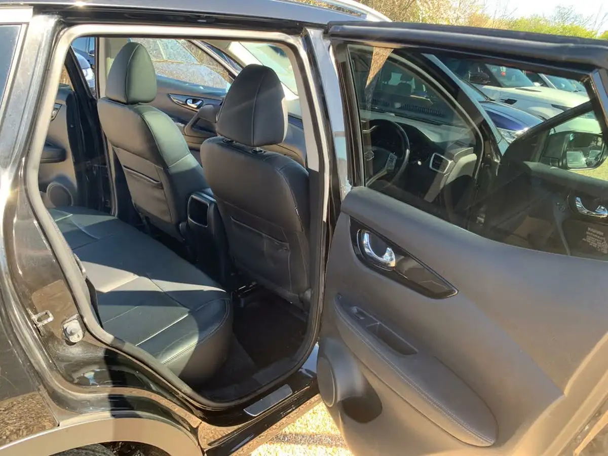 2014-nissan-qashqai-16dci-tekna-4x4-big-39